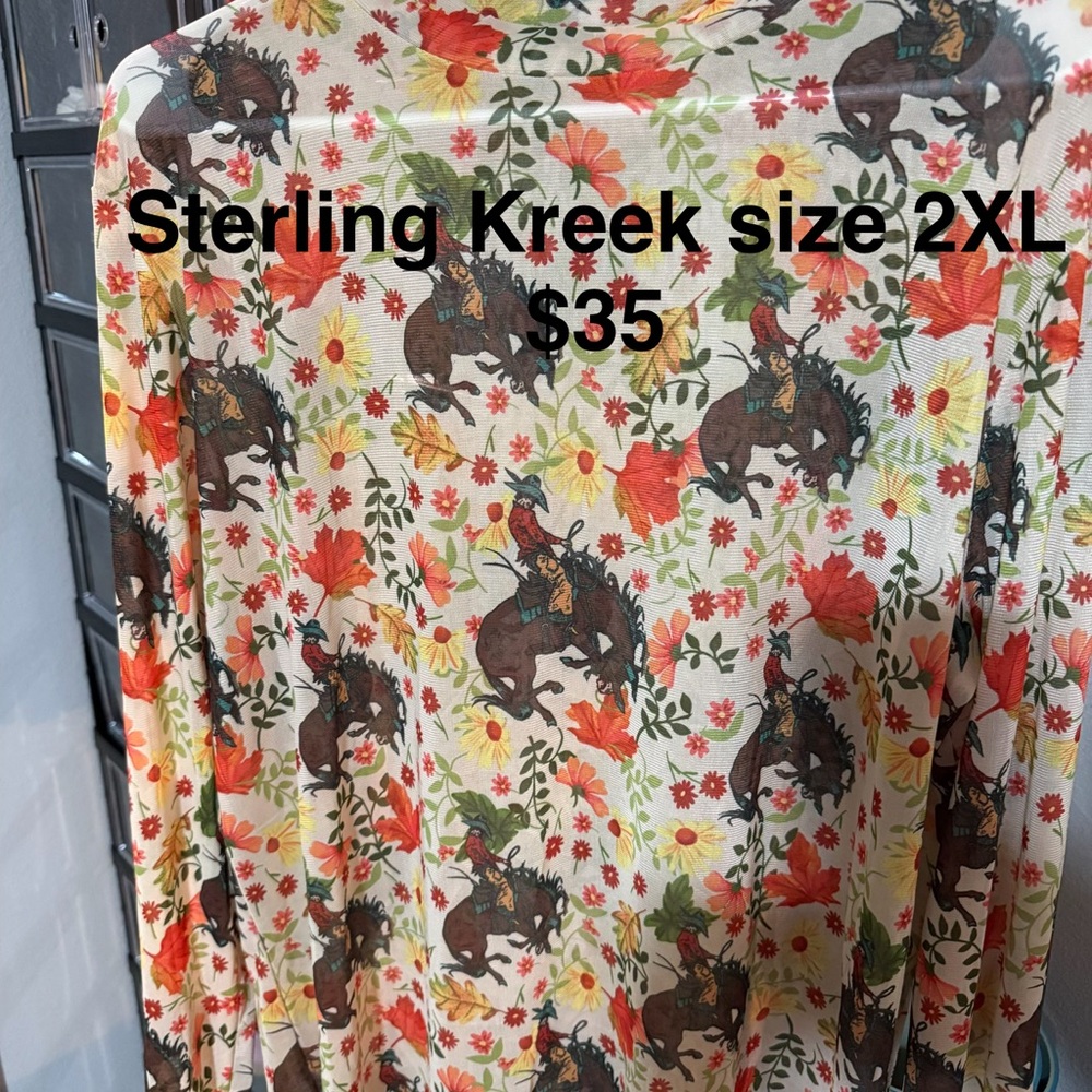 Sterling Kreek Women's Floral Blouse - Multicolor